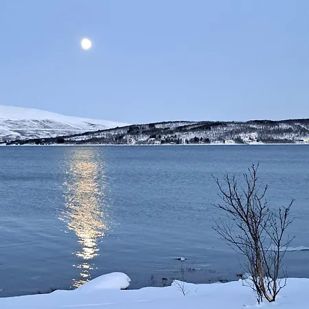 Kvaloya, Leilighet I Hakoybotn Tromso Exterior photo