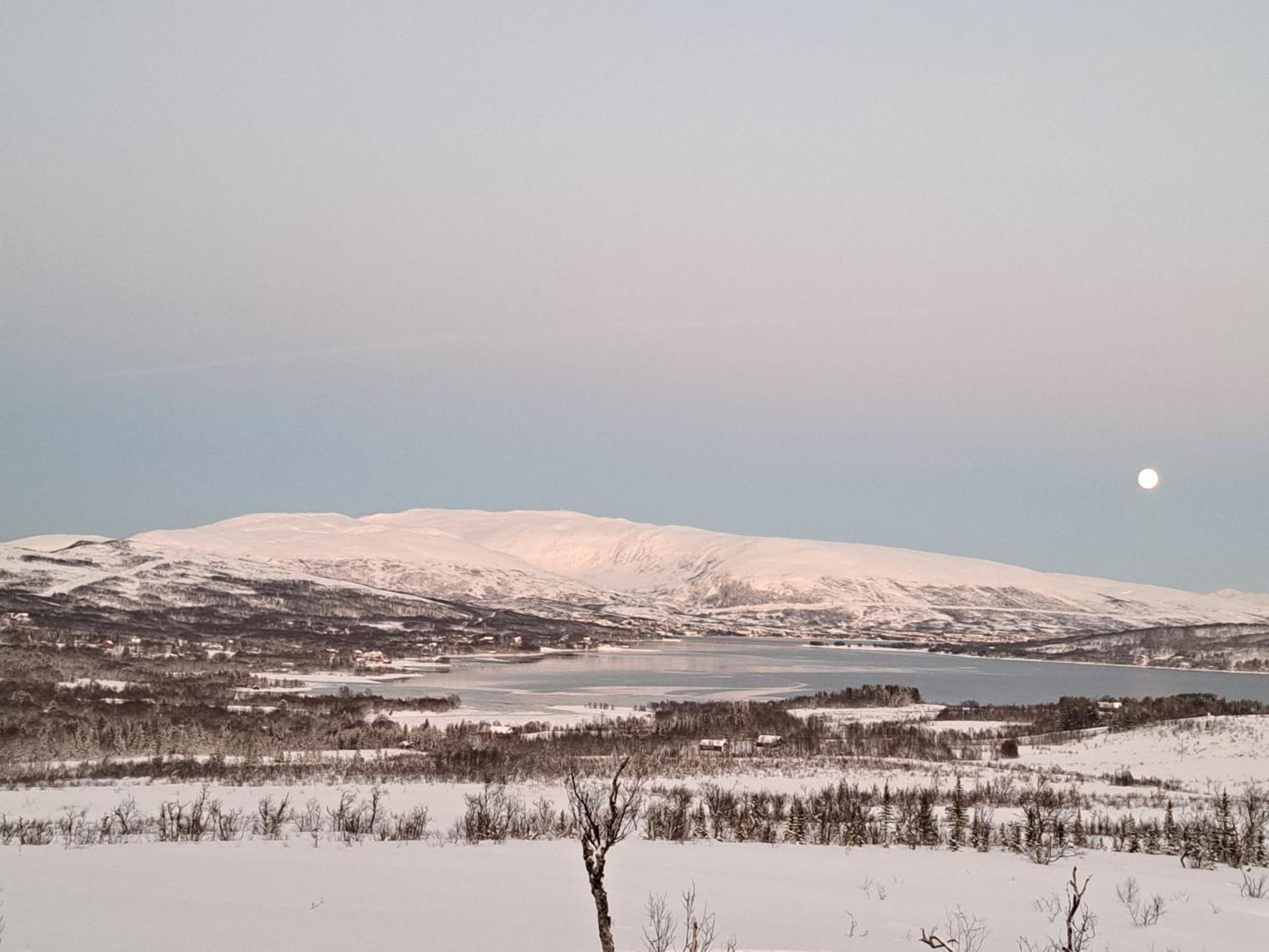 Kvaloya, I Hakoybotn Apartment Tromso
